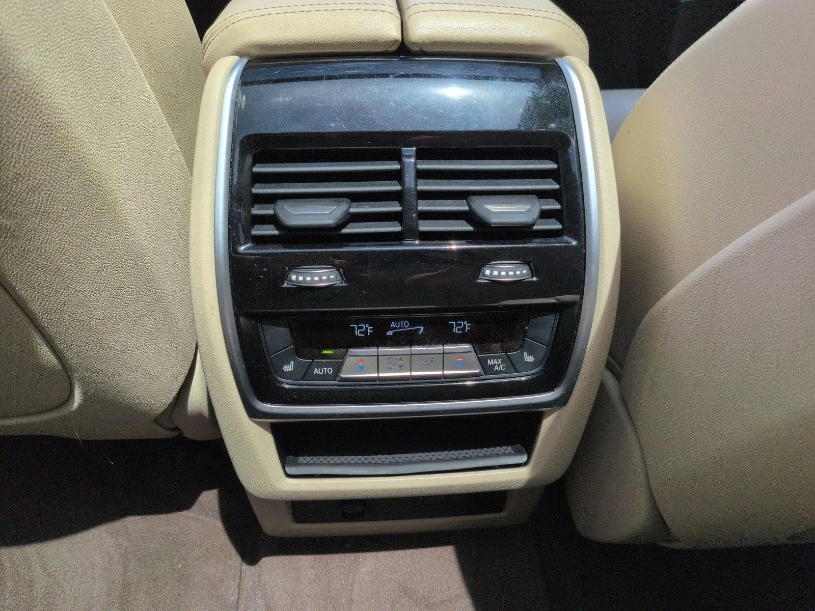 Used 2019 Mineral White Metallic BMW xDrive40i image 17