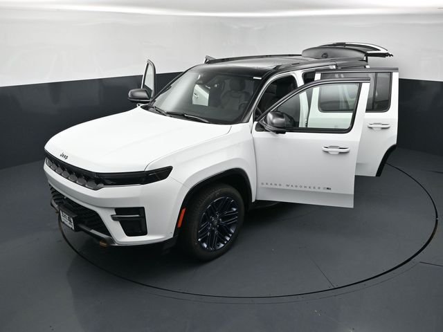 New 2026 White Jeep 85th Anniversary Edition image 30