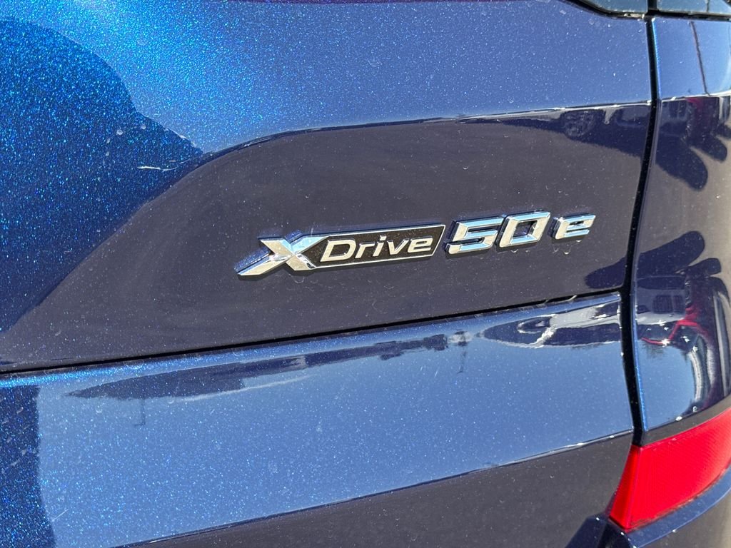 New 2026 Tanzanite Blue II Metallic BMW xDrive50e image 10