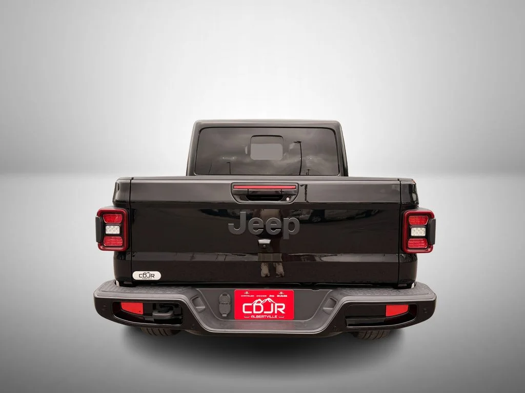 Used 2023 Black Jeep Overland image 9