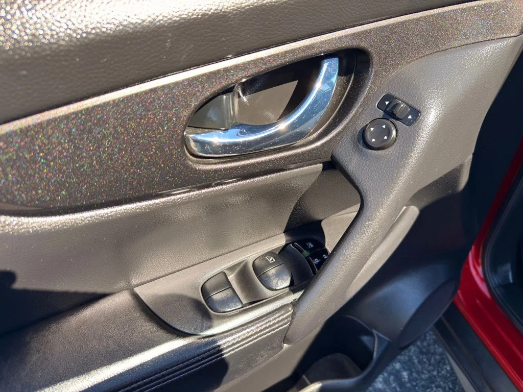 Used 2017 Red Nissan SV image 21