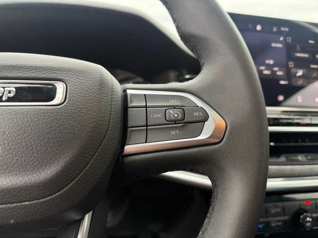 Used 2024 Black Jeep Latitude image 25