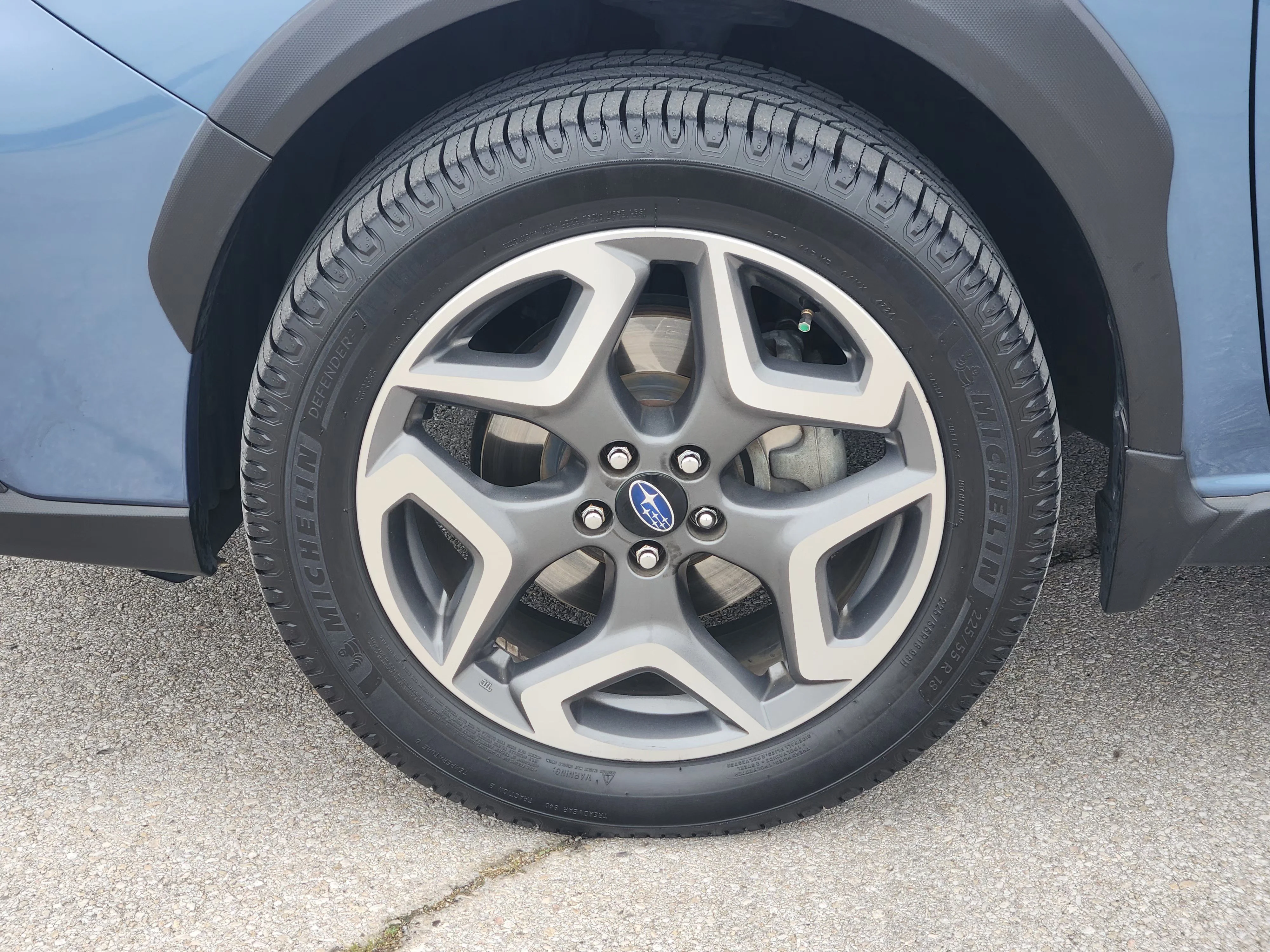Used 2018 Heritage Blue Metallic Subaru 2.0i Limited image 10