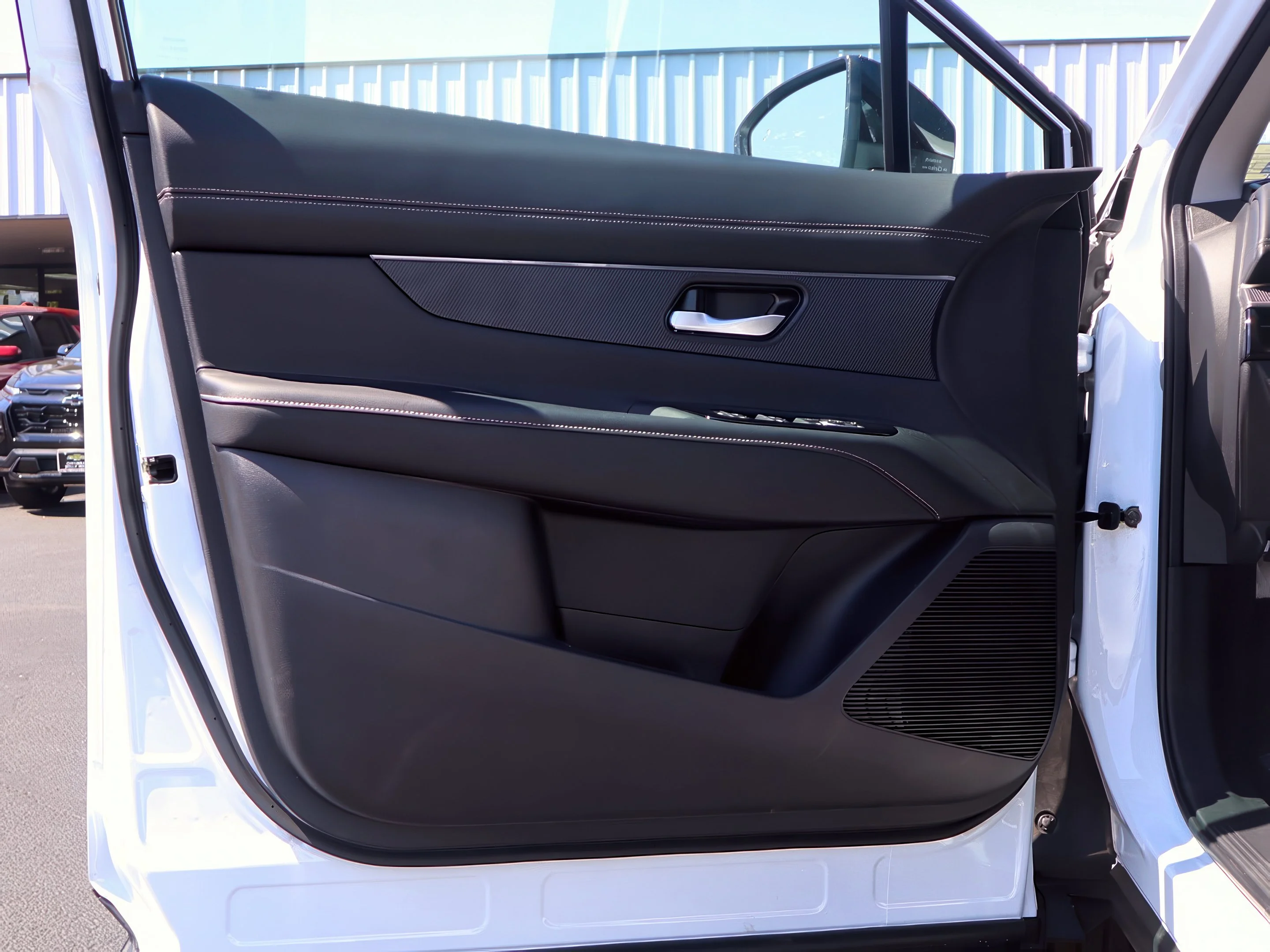 2025 Nissan Murano SV - Photo 11