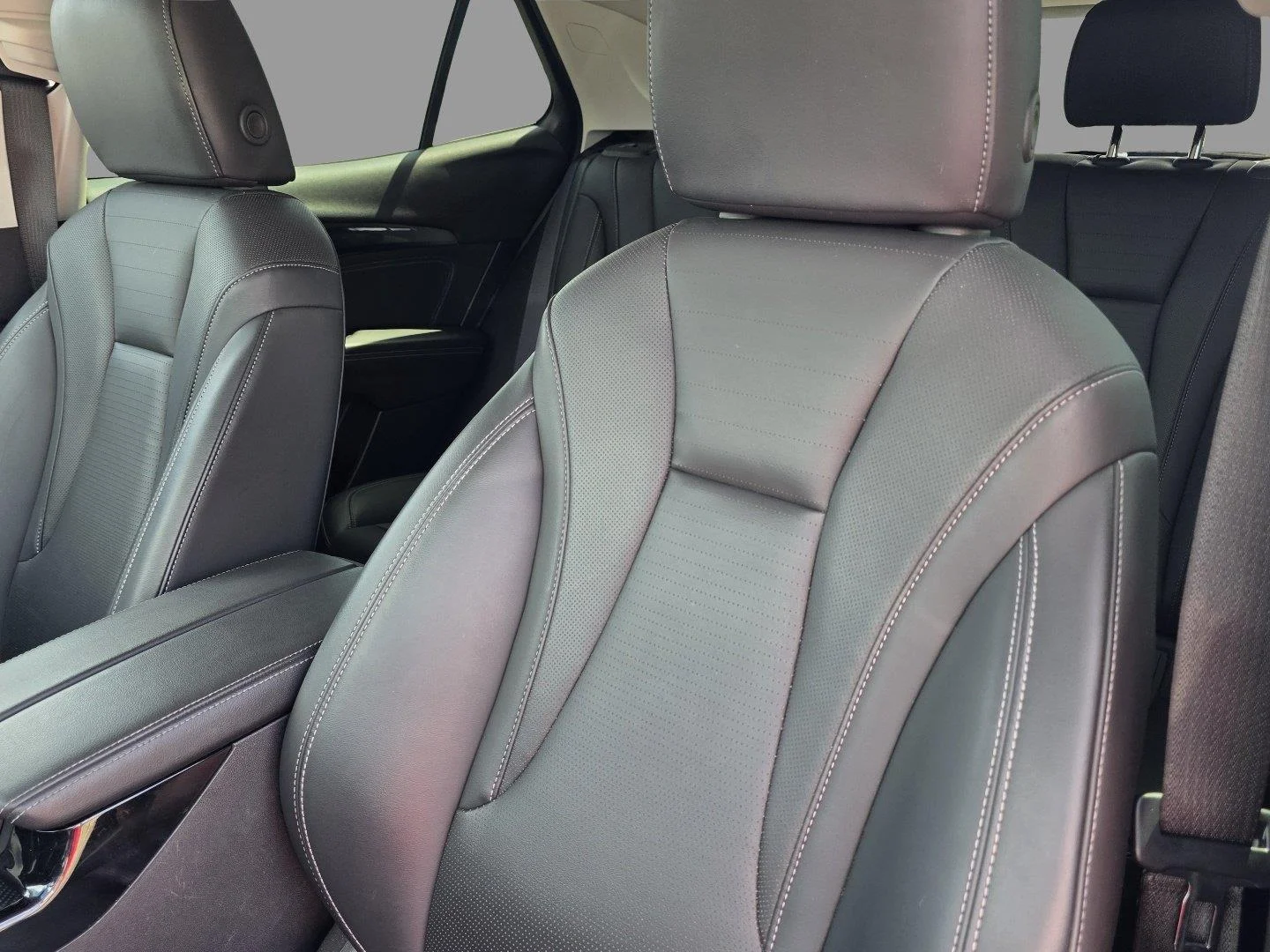 Used 2024 Ebony Twilight Metallic Buick Preferred image 21