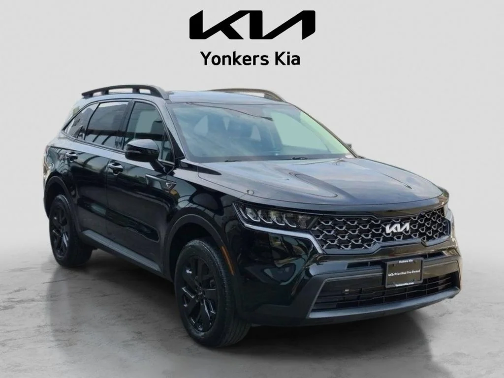 Used 2023 Black Kia X-Line S image 4
