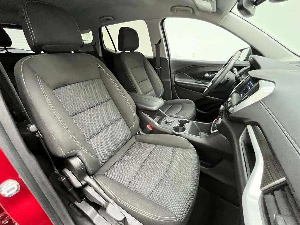 Used 2023 Red GMC SLE image 33
