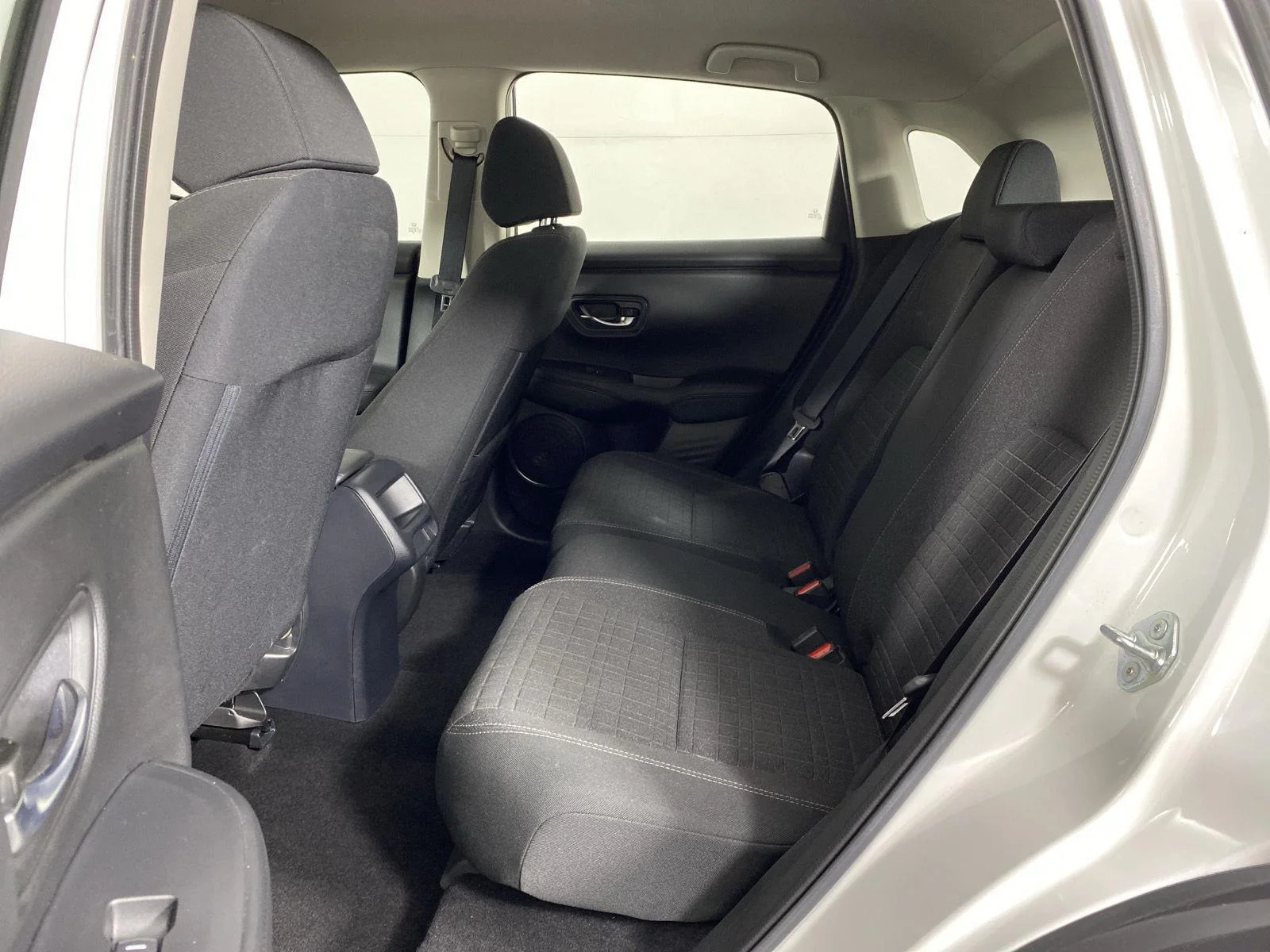 Used 2023 Platinum White Pearl Honda LX image 21