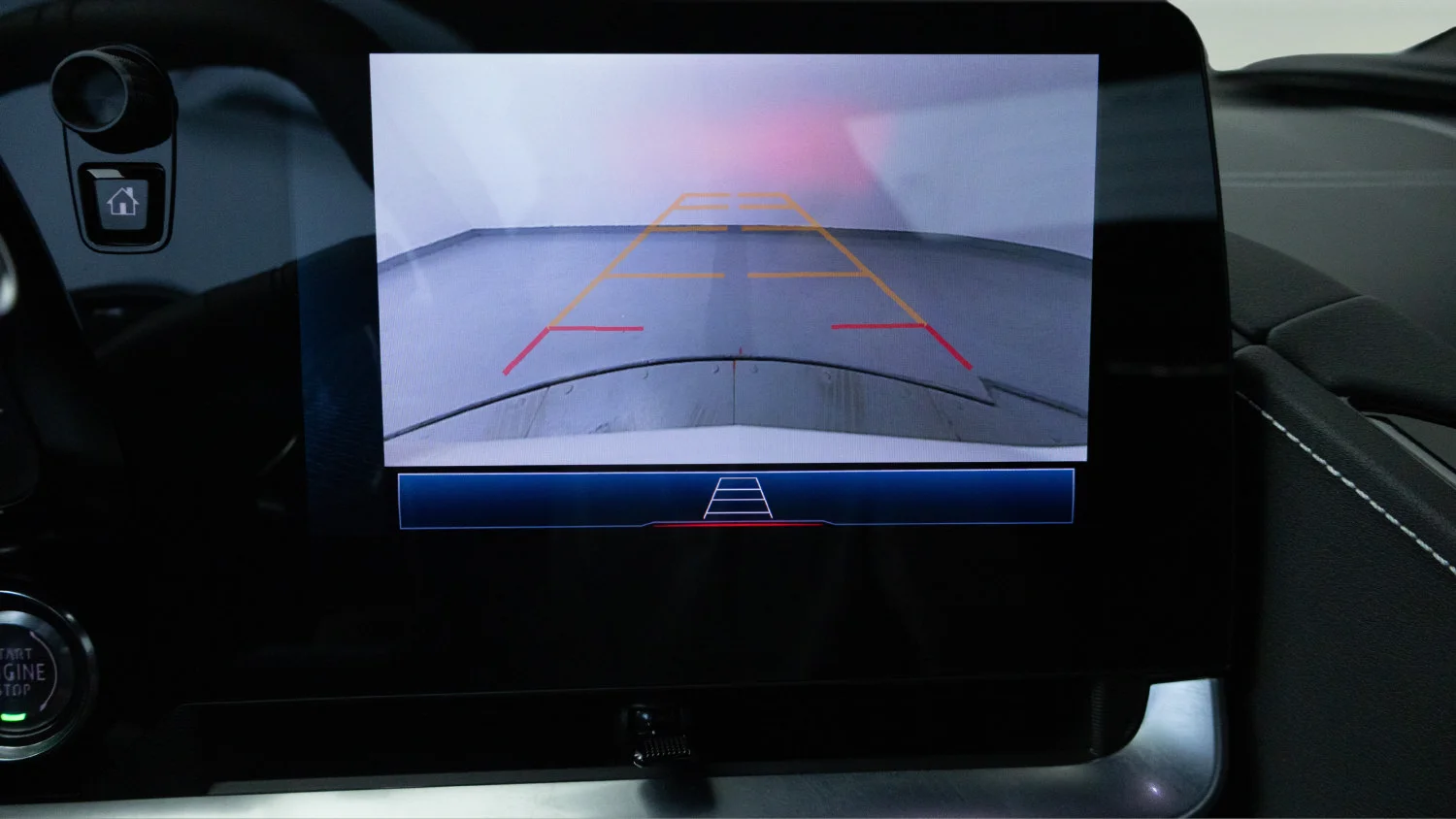 Certified Used 2025 Arctic White Chevrolet 1LT image 16