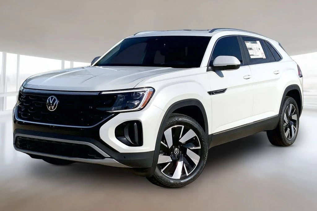 2026 Volkswagen Atlas Cross Sport 2.0T SEL 4MOTION's photo