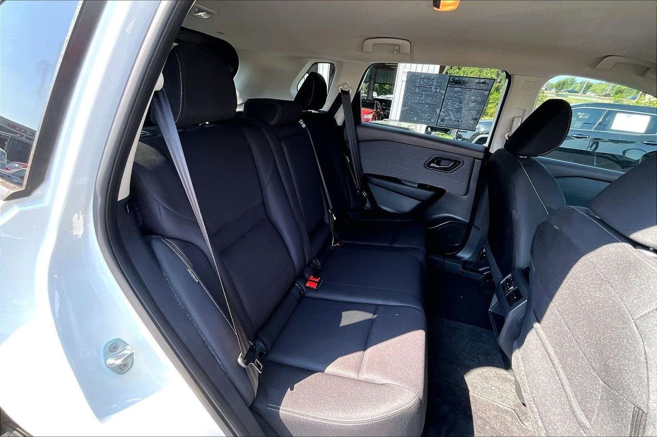 Used 2023 Glacier White Nissan S FWD image 27