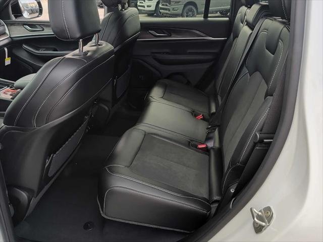 New 2027 Bright White Clear-Coat Paint Jeep Altitude image 14