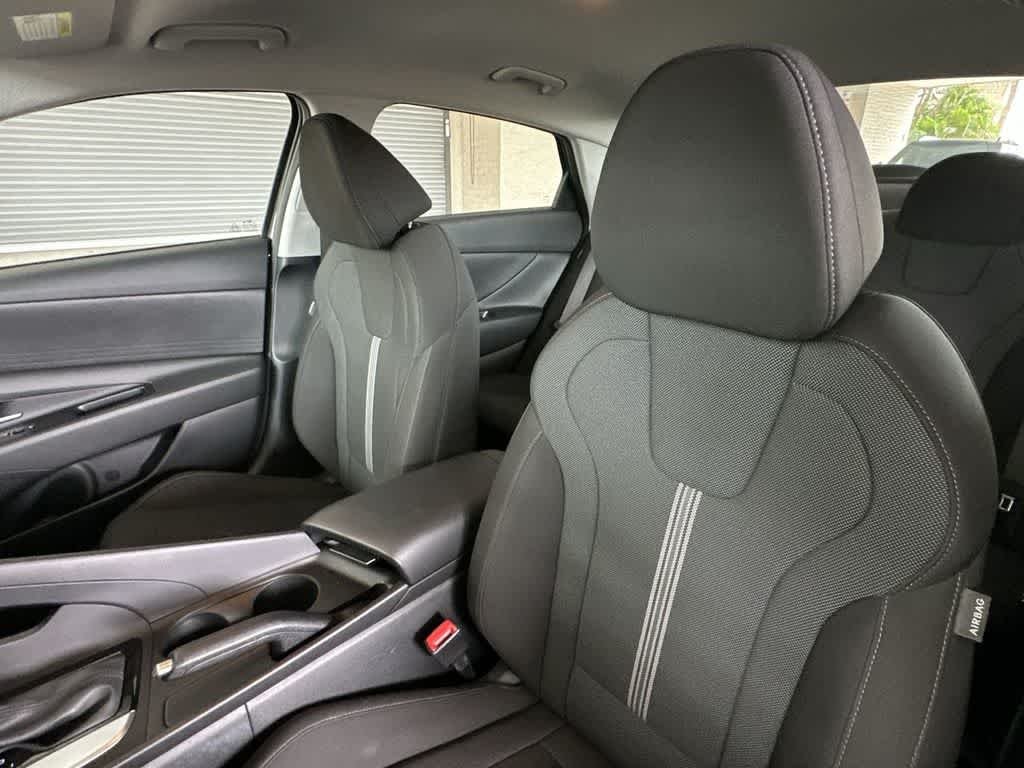 Used 2025 Ecotronic Gray Hyundai SE image 14
