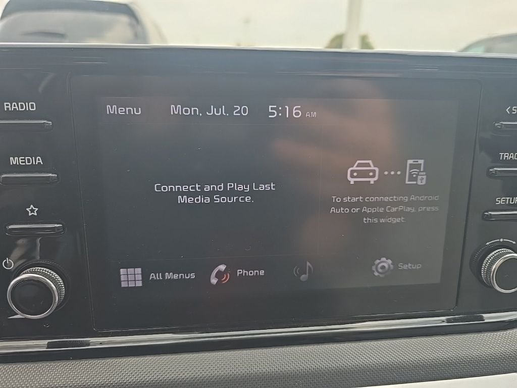 Used 2022 Beige Kia LXS image 18