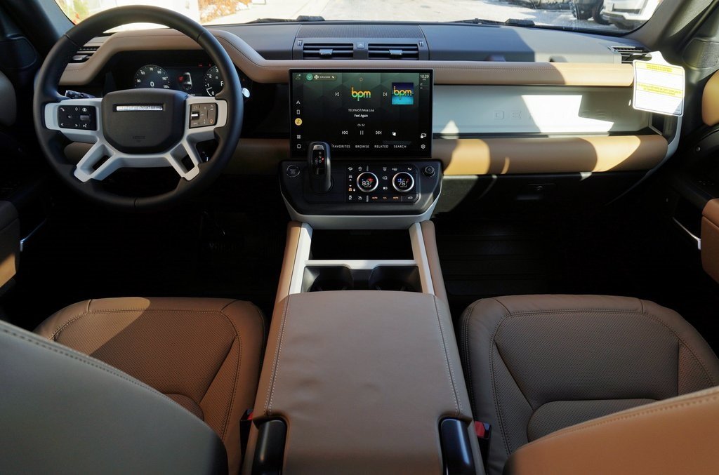 2026 LAND ROVER DEFENDER - Image 9