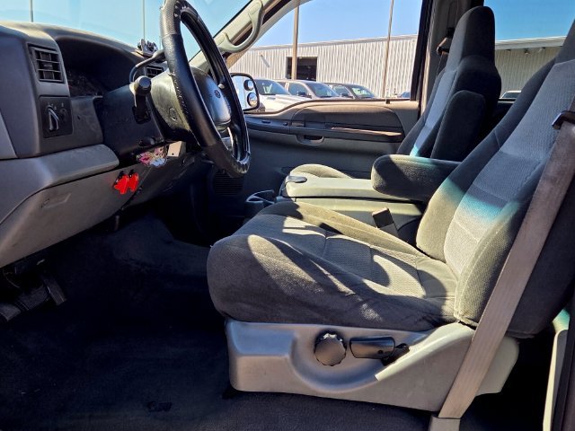 Used 2002 Black Ford XLT image 5