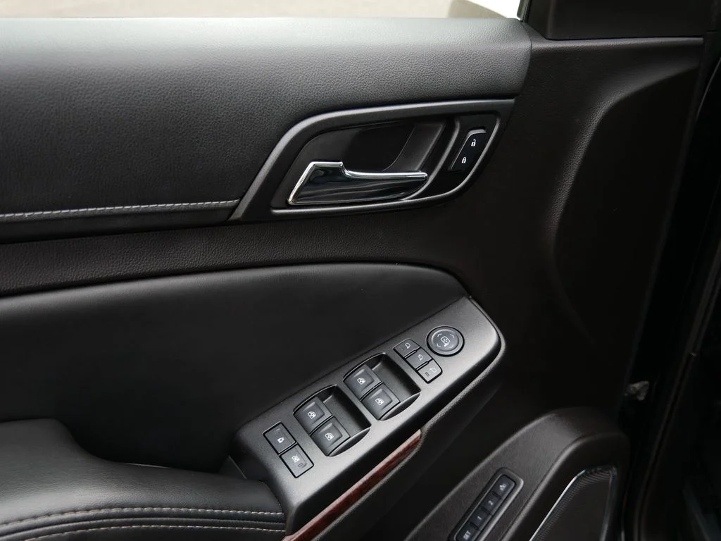 Used 2016 Black GMC SLT image 18