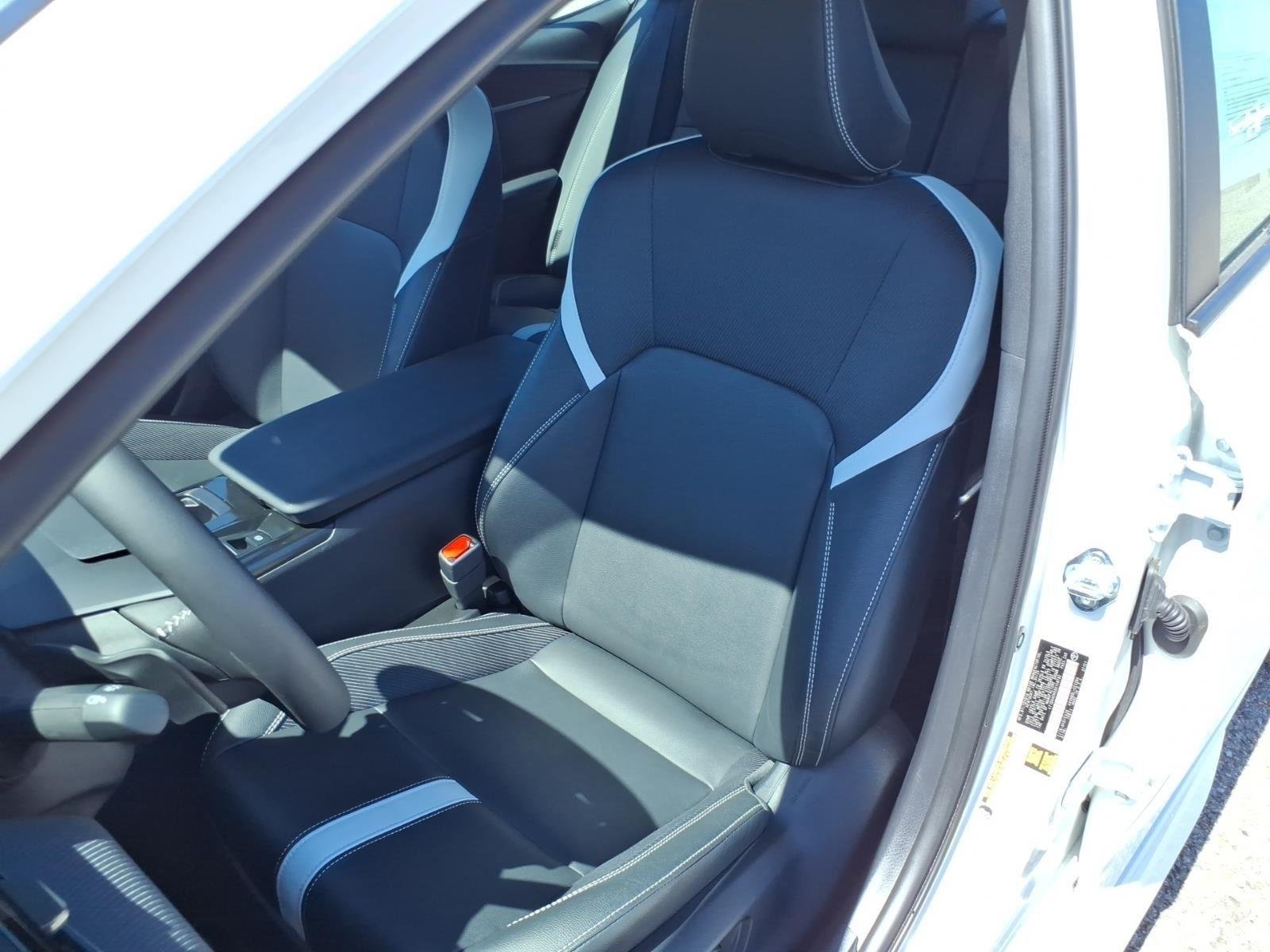 Used 2025 Ice Cap Toyota SE image 18