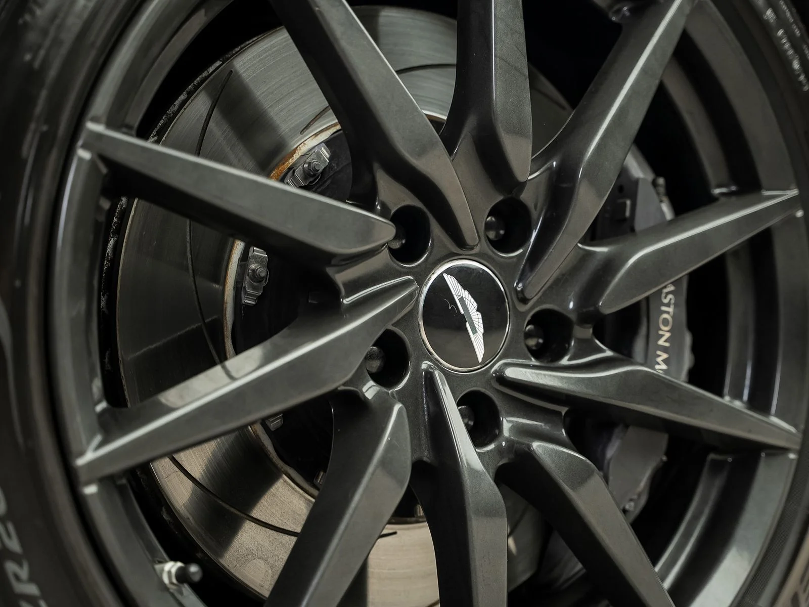 Used 2020 Red Aston Martin Base image 6