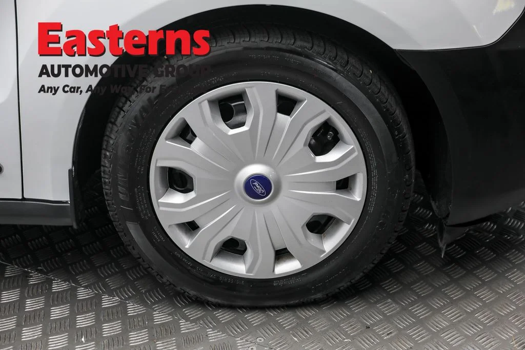 Used 2021 White Ford XL image 30