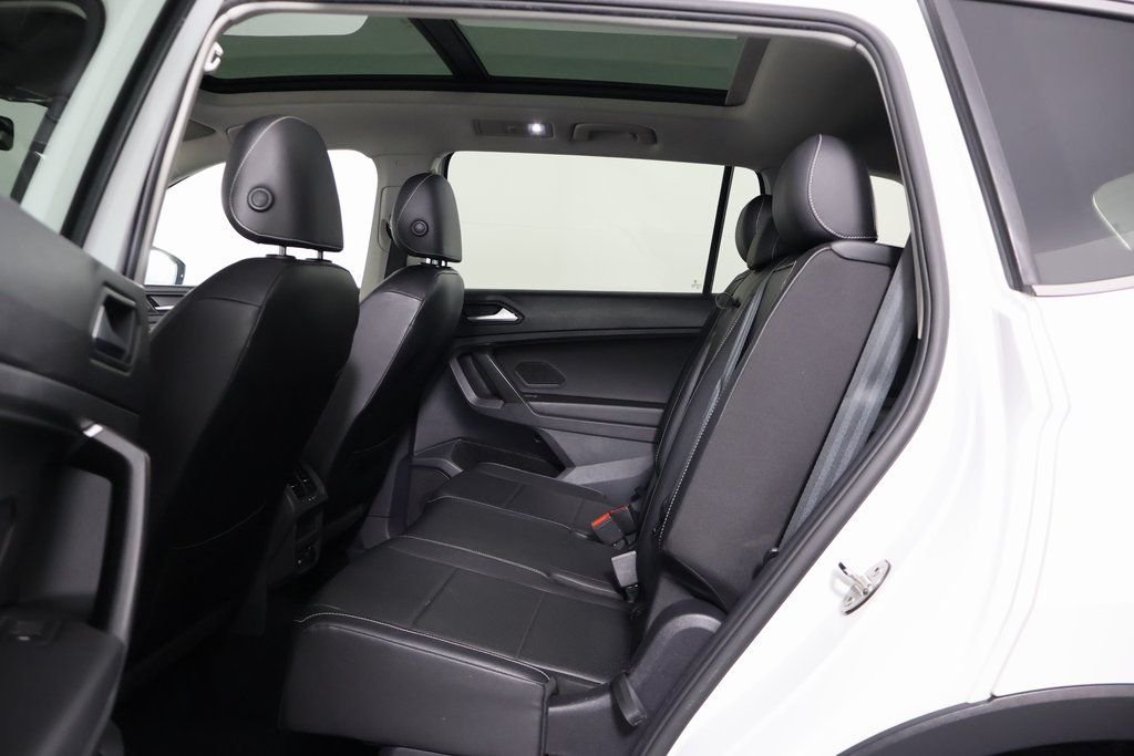Used 2021 Pure White Volkswagen 2.0T SE image 11