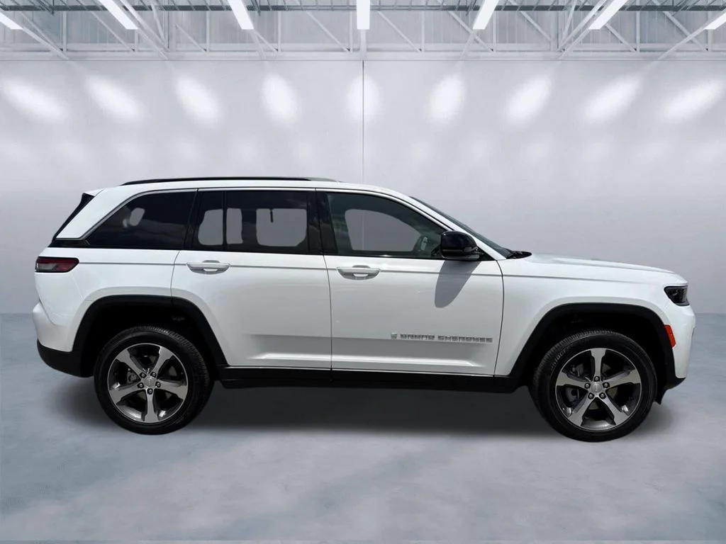 New 2026 White Jeep Limited image 3