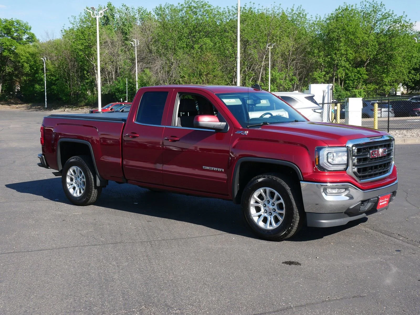 Used 2018 GMC Sierra 1500 SLE with VIN 1GTV2MEC6JZ363149 for sale in White Bear Lake, Minnesota