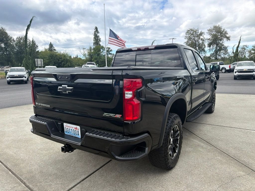 Used 2022 Black Chevrolet ZR2 image 6