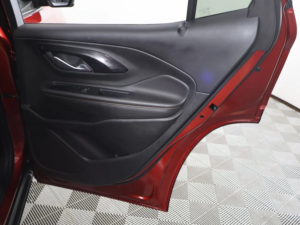 Used 2023 Volcanic Red GMC AT4 image 25