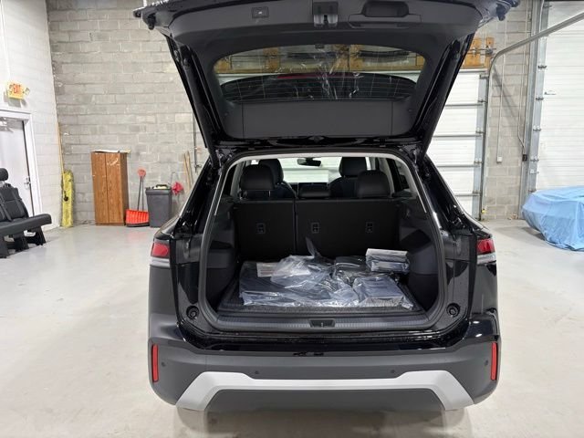 New 2026 Black Volkswagen 2.0T SE image 14