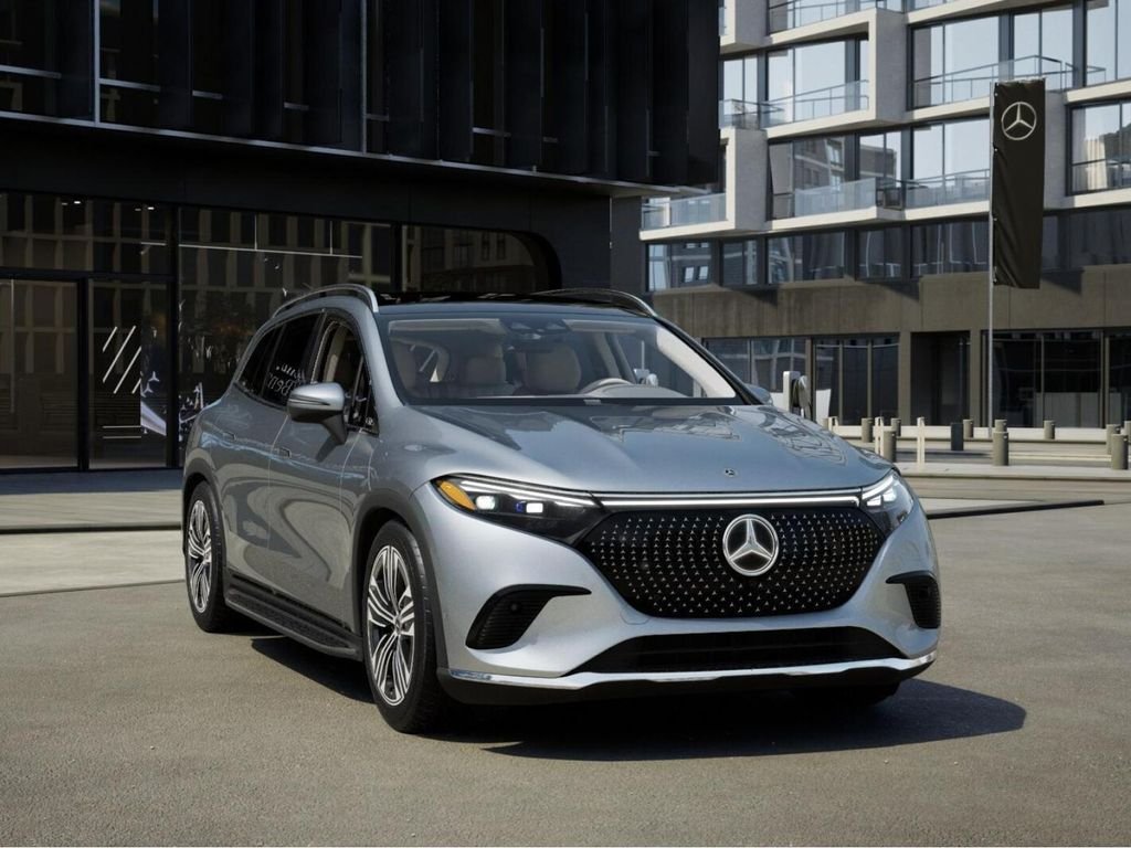 New 2026 Cirrus Silver Metallic Mercedes-Benz 400 4MATIC® image 9
