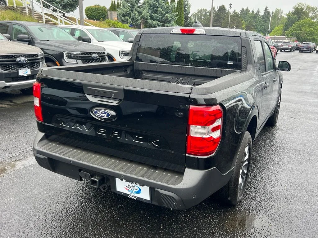New 2026 Shadow Black Ford XLT image 6