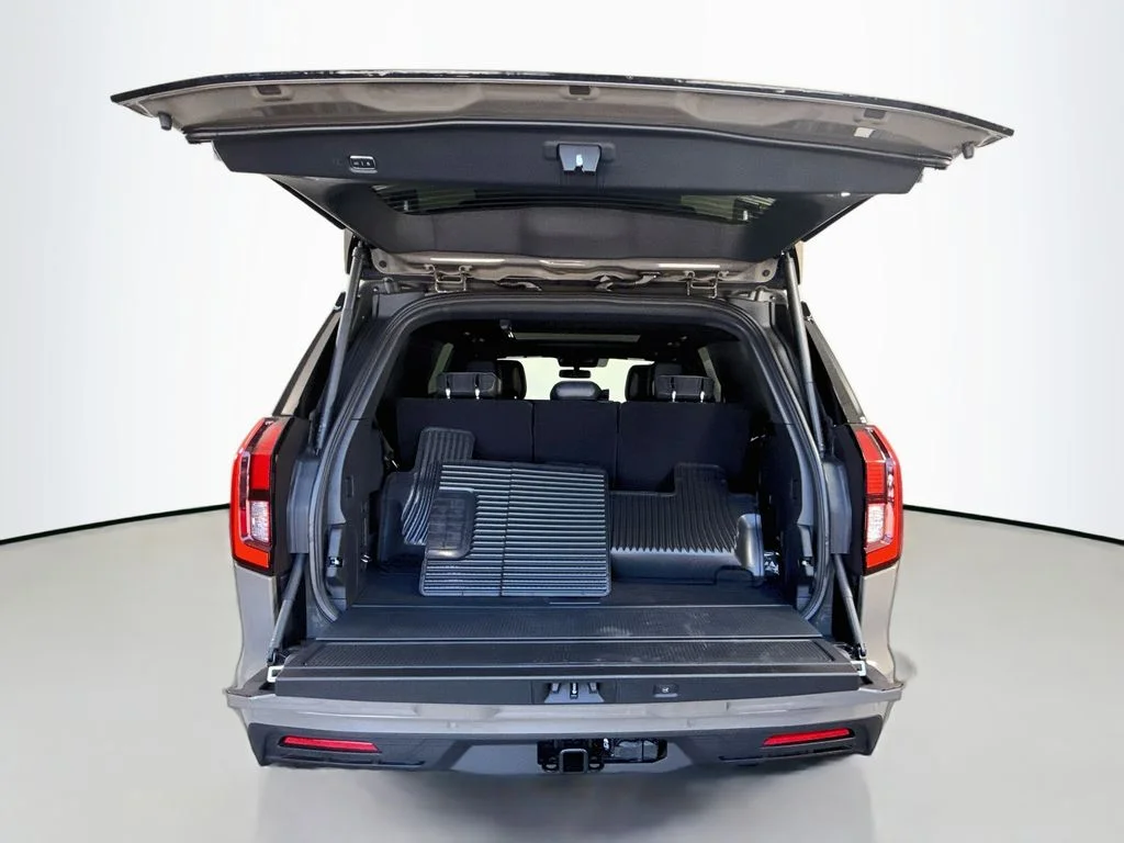 New 2026 Marsh Gray Ford Tremor® image 28