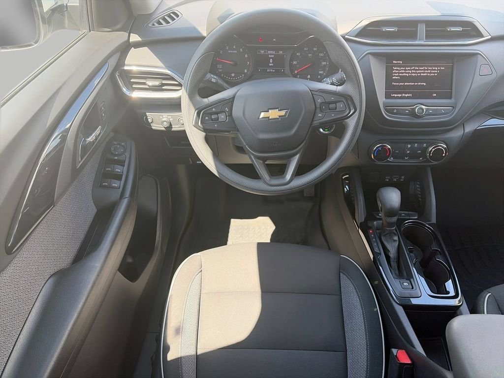 Used 2023 White Chevrolet LT image 10