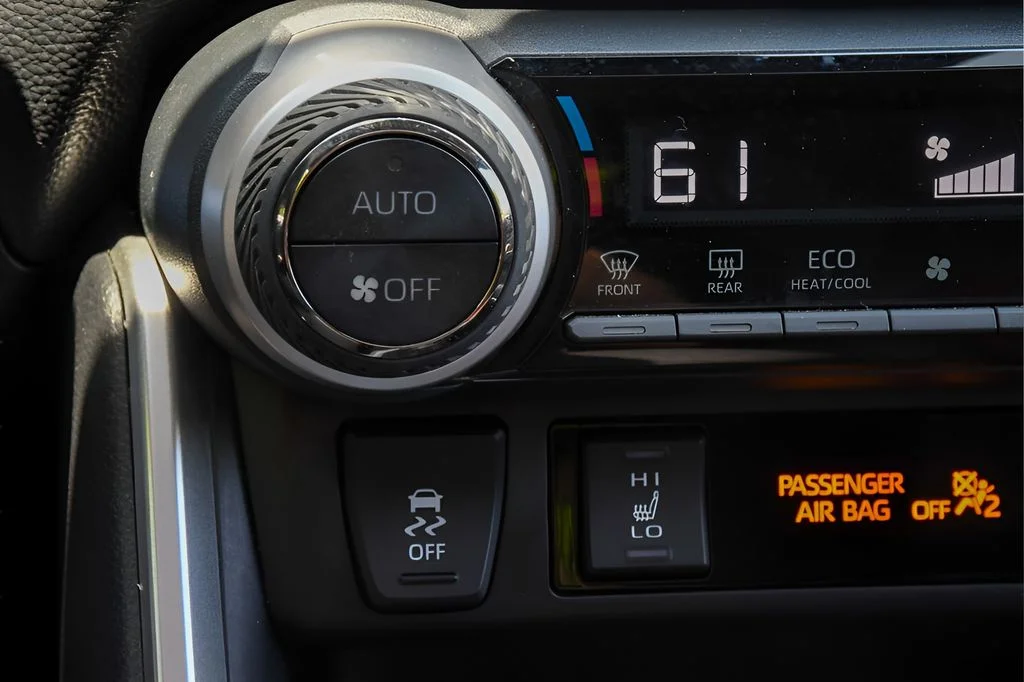 2021 Toyota RAV4 XSE - Photo 44