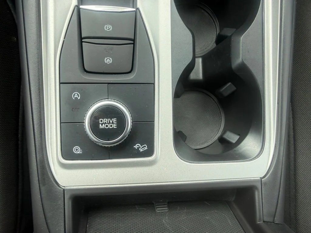 Certified Used 2024 Gray Metallic Ford XLT image 23