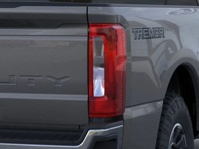 New 2026 Carbonized Gray Metallic Ford XLT image 21