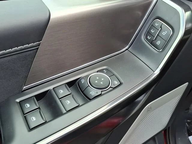 New 2026 Ruby Red Metallic Tinted Clearcoat Ford Platinum image 37