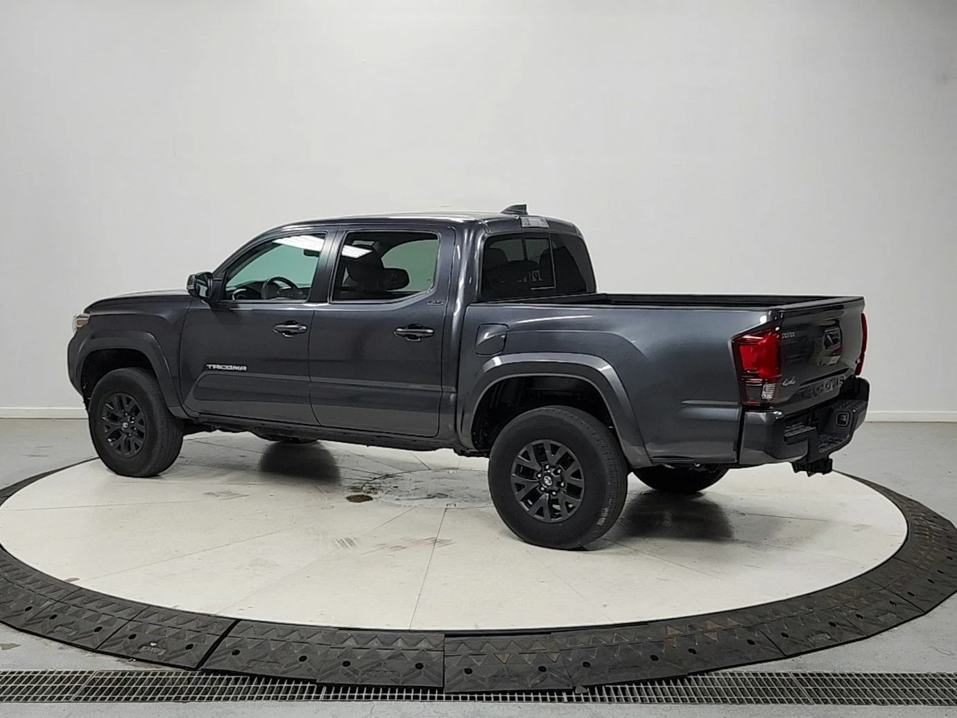 Used 2023 Gray Toyota SR5 image 5
