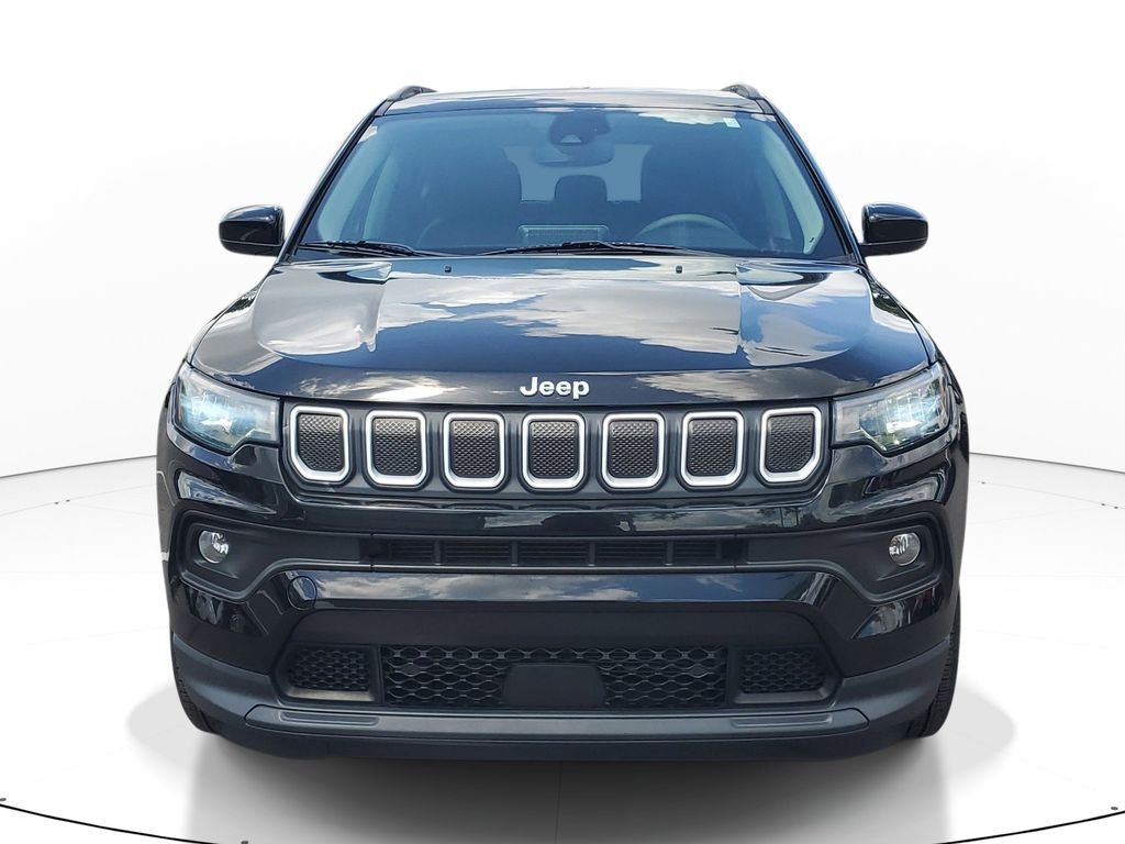 Used 2022 Black Jeep Latitude image 3