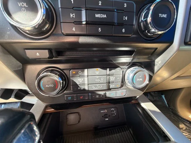 Used 2015 Black Ford Lariat image 25