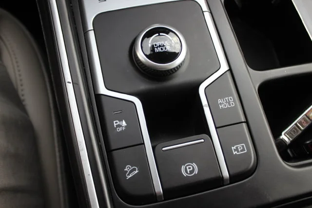 Used 2021 Black Kia S image 10