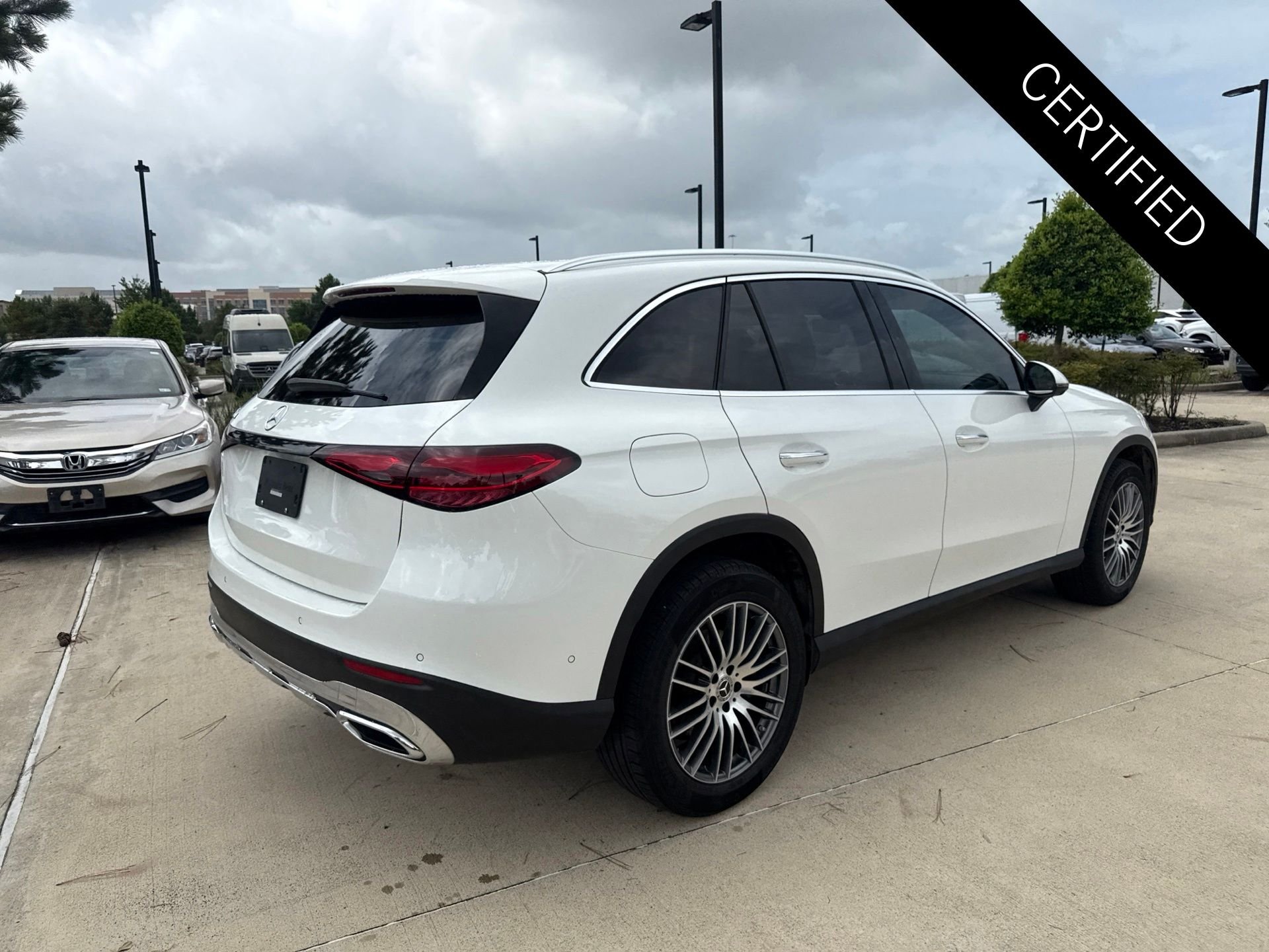 Certified Used 2026 Polar White Mercedes-Benz GLC 300 image 4