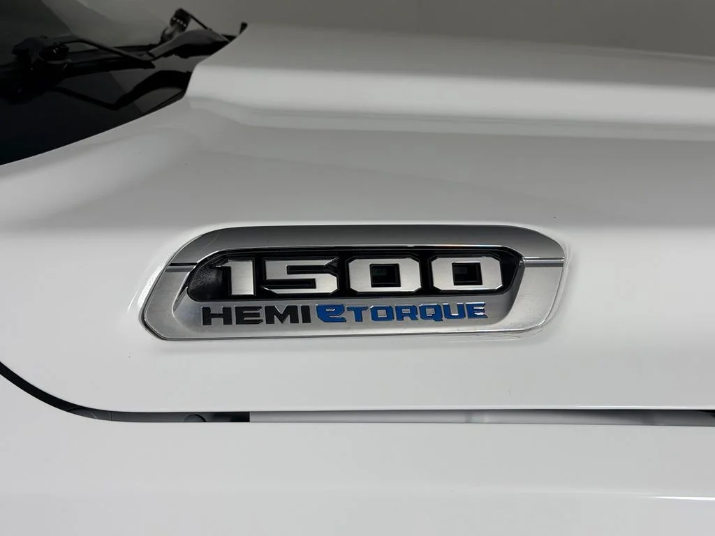 Certified Used 2023 White Ram Big Horn/Lone Star image 12