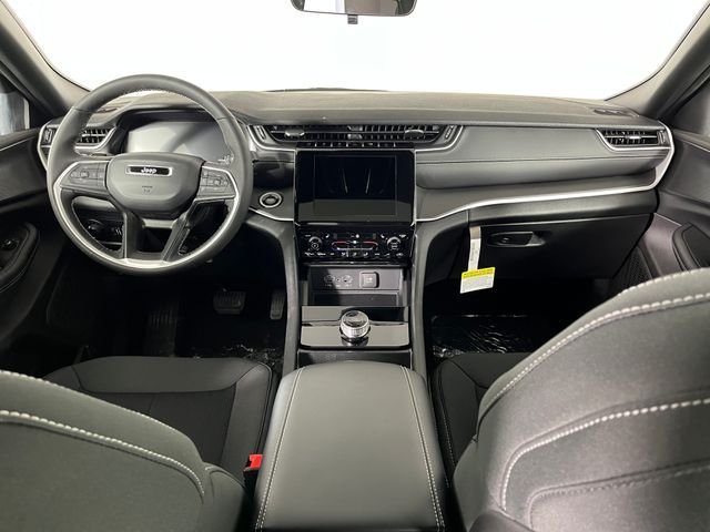 New 2026 Baltic Gray Metallic Clear-Coat Exterior Paint Jeep Laredo X image 8