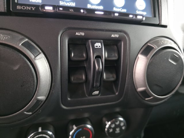 Used 2016 Gray Jeep Unlimited Sport image 26
