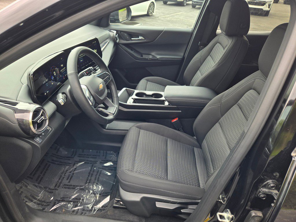 2025 Chevrolet Equinox LT - Photo 21