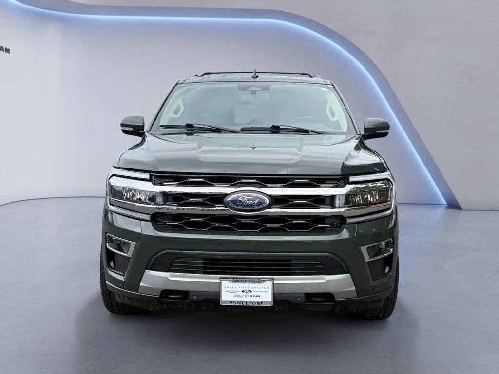 Used 2022 Green Ford Limited image 9