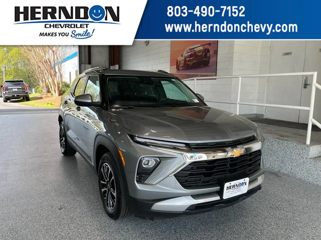 2025 Chevrolet Trailblazer LT's photo