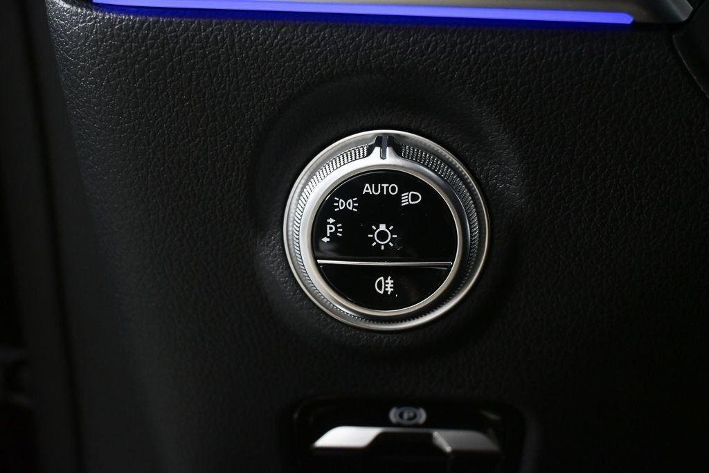 New 2026 Obsidian Black Metallic Mercedes-Benz CLE 300 image 10